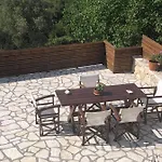 Διαμέρισμα Livas Kávallos