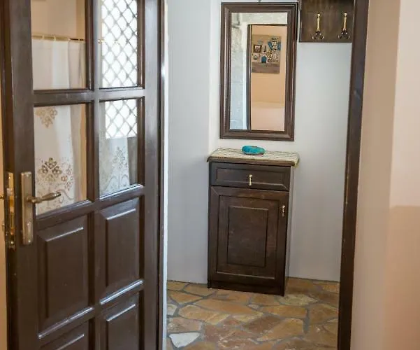 Livas Lägenhet Kávallos